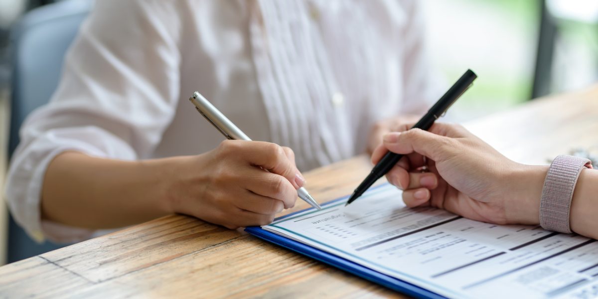 signing-loan-documents signing-loan-documents